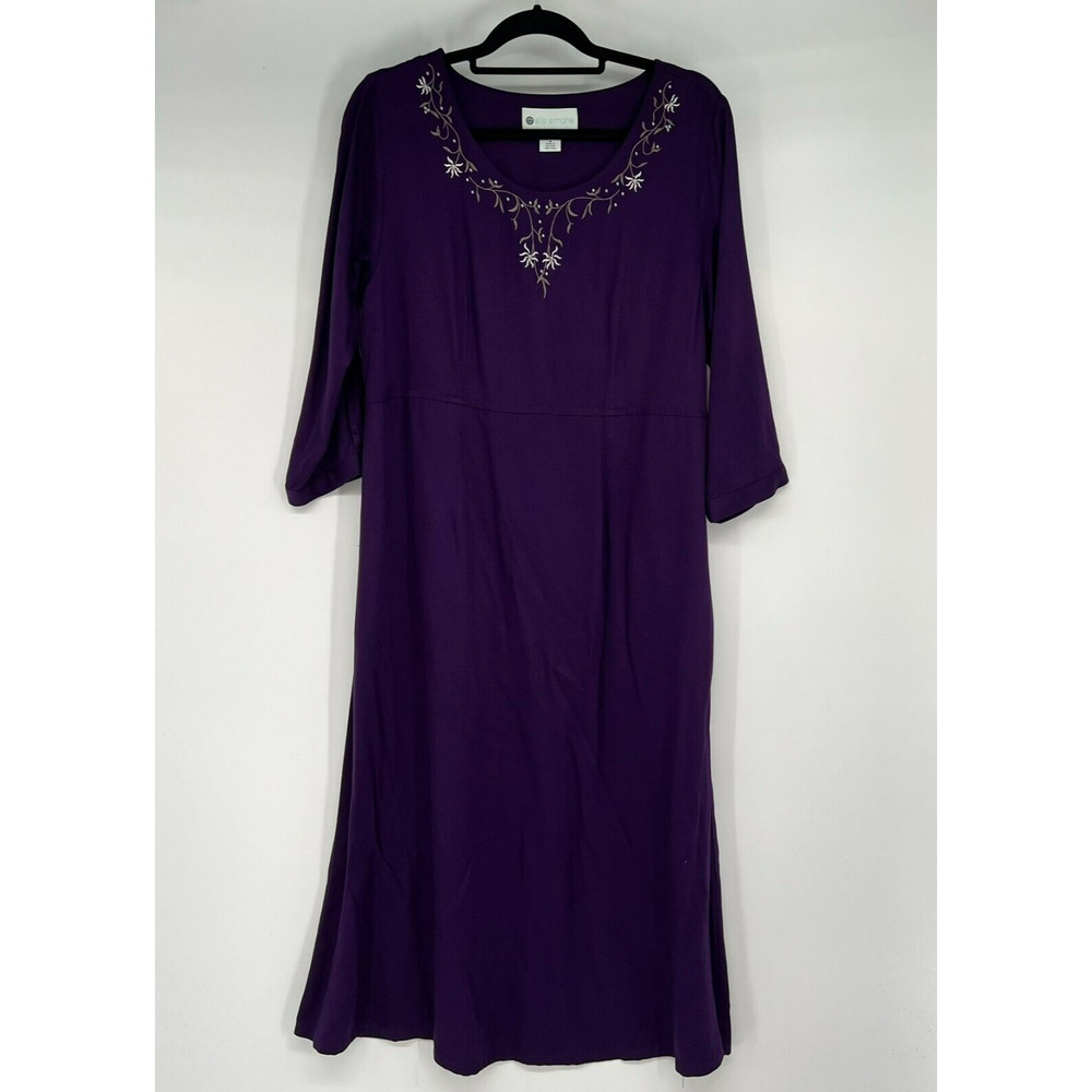 ELLA SIMONE Dress M Purple Embroidered Round Neck 3/4 Sleeve
